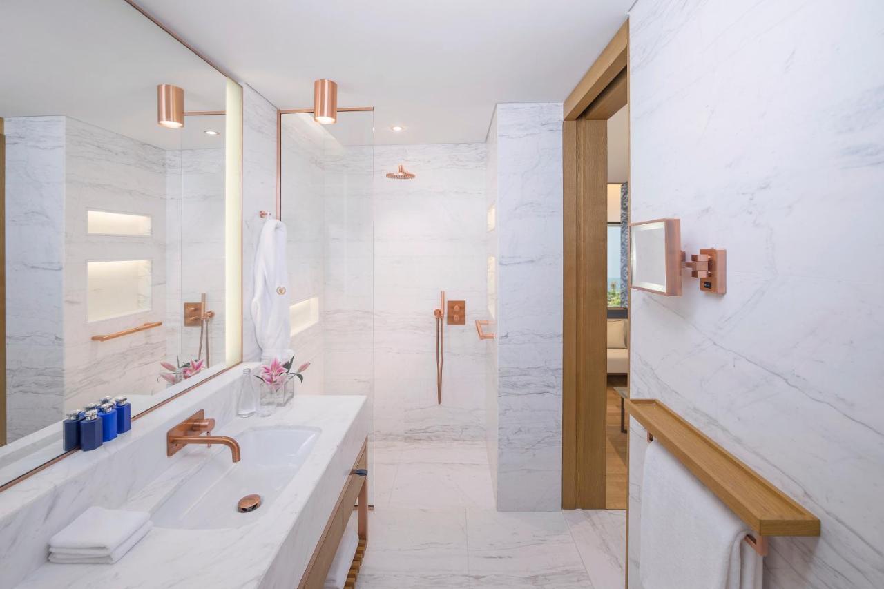 ซีซาร์ รีสอร์ต์ บลูวอเตอร์ ดูไบ Hotel ภายนอก รูปภาพ Bathroom