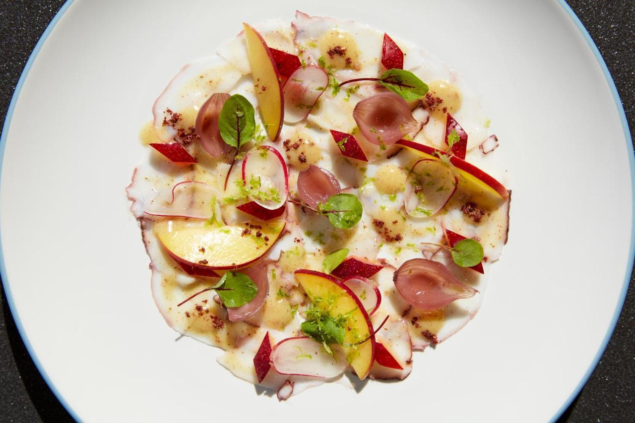 ซีซาร์ รีสอร์ต์ บลูวอเตอร์ ดูไบ Hotel ภายนอก รูปภาพ A dish from the restaurant