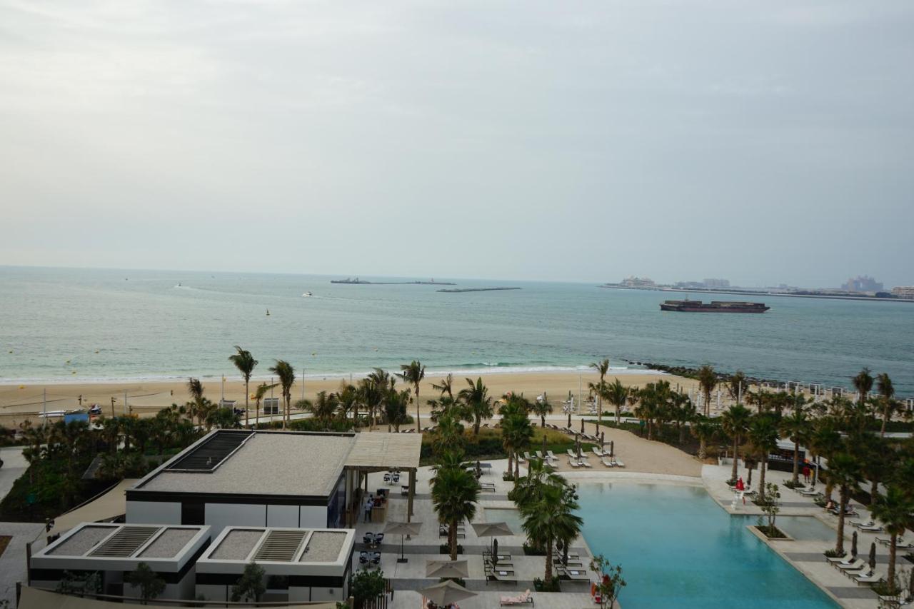 ซีซาร์ รีสอร์ต์ บลูวอเตอร์ ดูไบ Hotel ภายนอก รูปภาพ View of the beach at Jumeirah Beach Residence